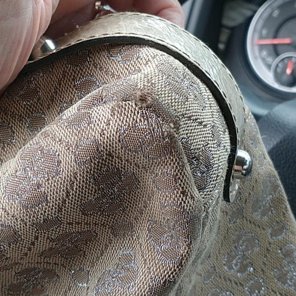 Guess Large Shoulder Bag - Picture 6 of 13